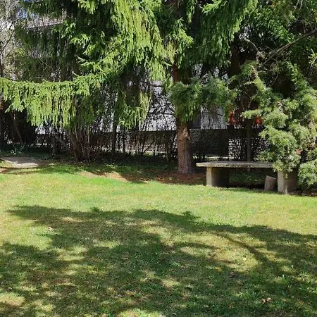 Dolgozoi Szallas, Munkasszallas *