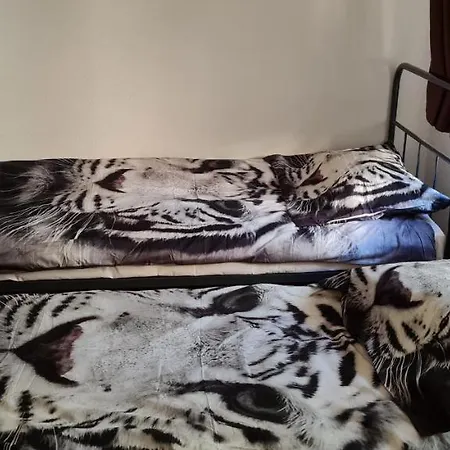 Dolgozoi Szallas, Munkasszallas Homestay *